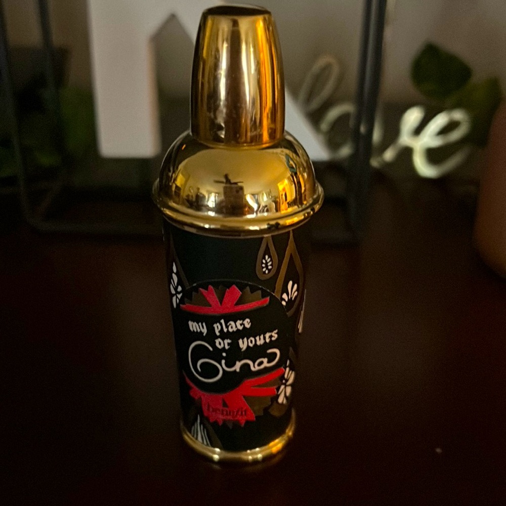 Benefit perfume- My Place or Yours Gina